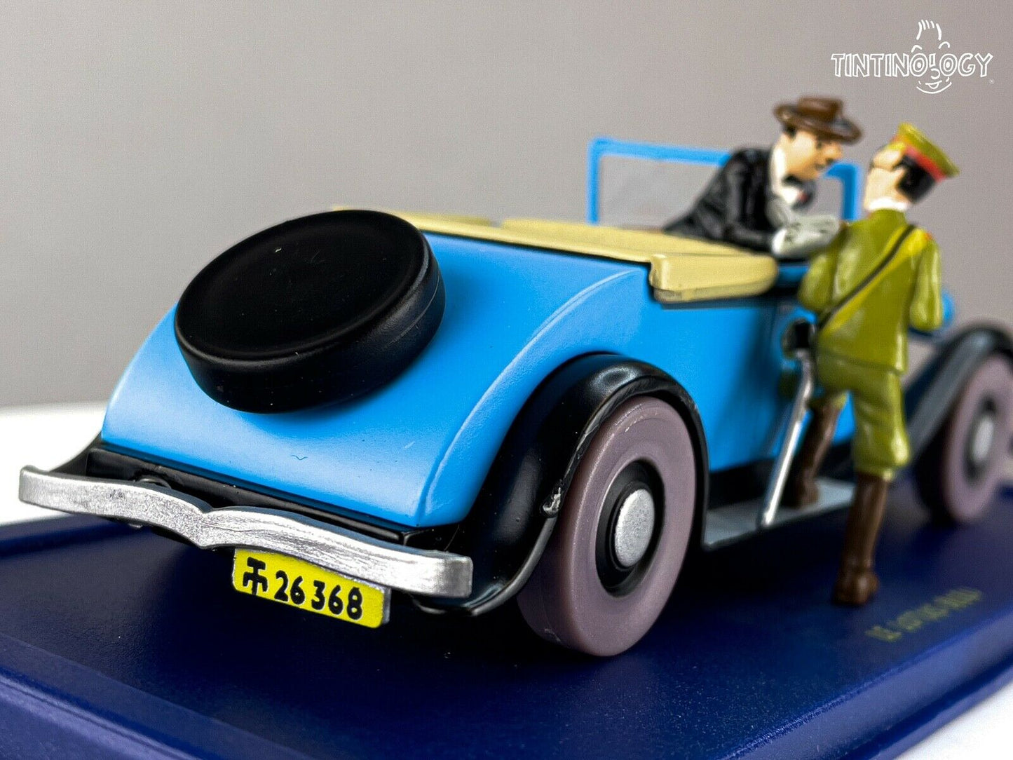 ATLAS TINTIN CAR # 68 Decapotable Bleu - Blue Lotus Herge model car 1/43 Scale
