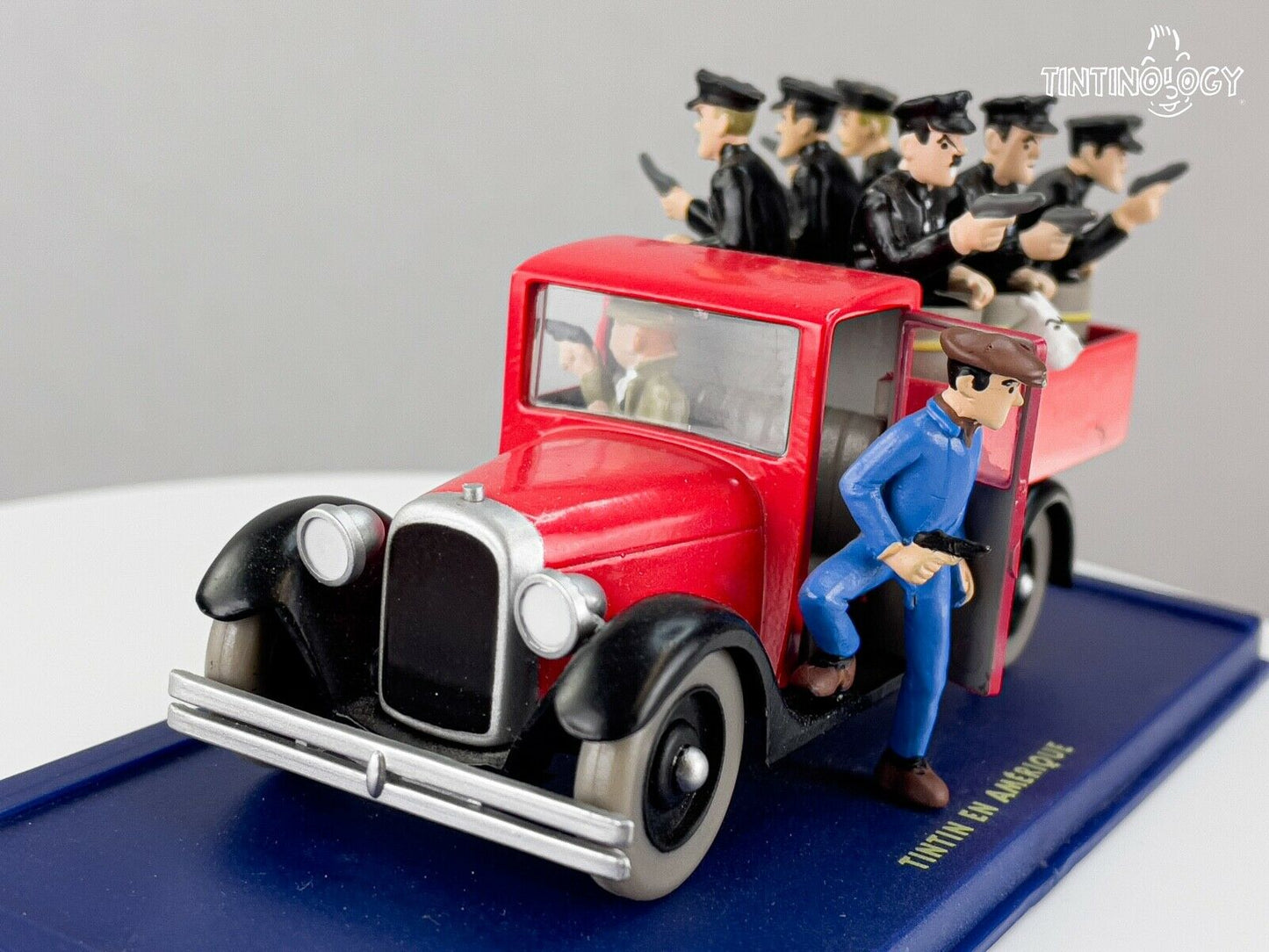 ATLAS TINTIN CAR # 41 Police Van - America Herge model car 1/43 Scale