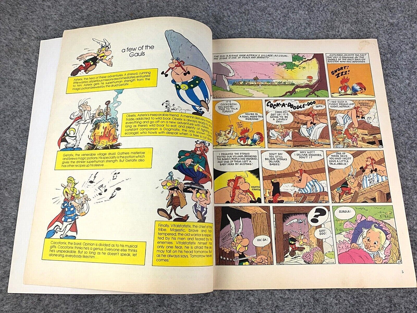 Asterix & Son - 1970/80s Hodder/Dargaud UK Edition Paperback Book Uderzo