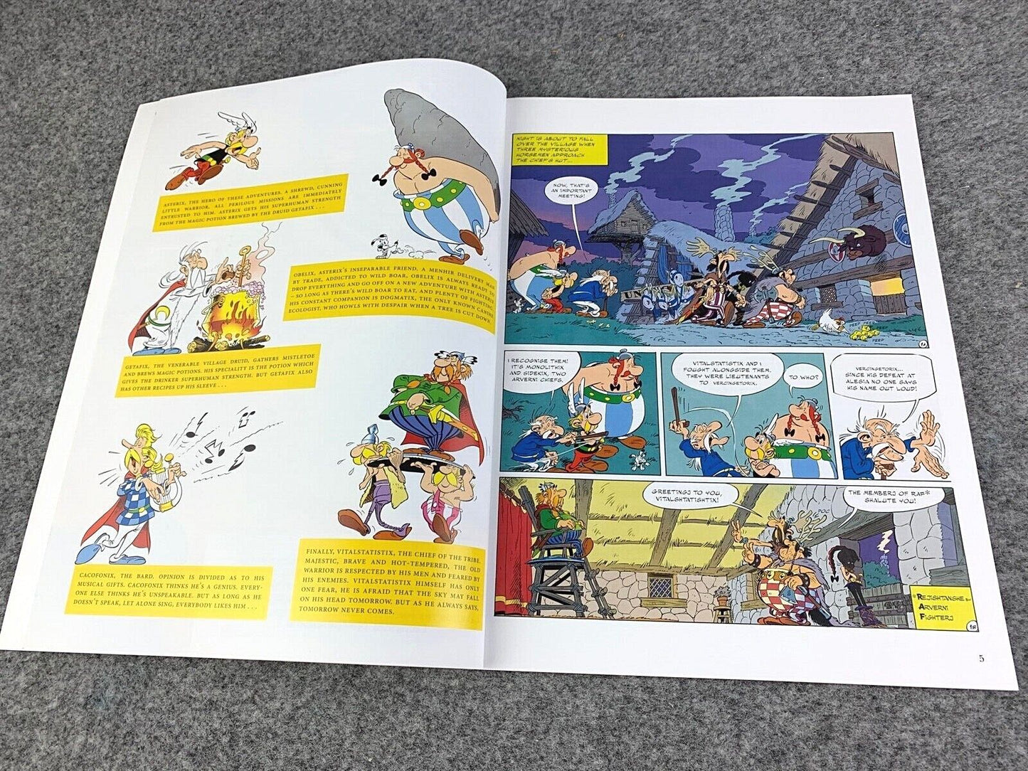 Asterix & Chieftain's Daughter - 2000s Orion/Sphere UK Edition Paperback Book EO Uderzo