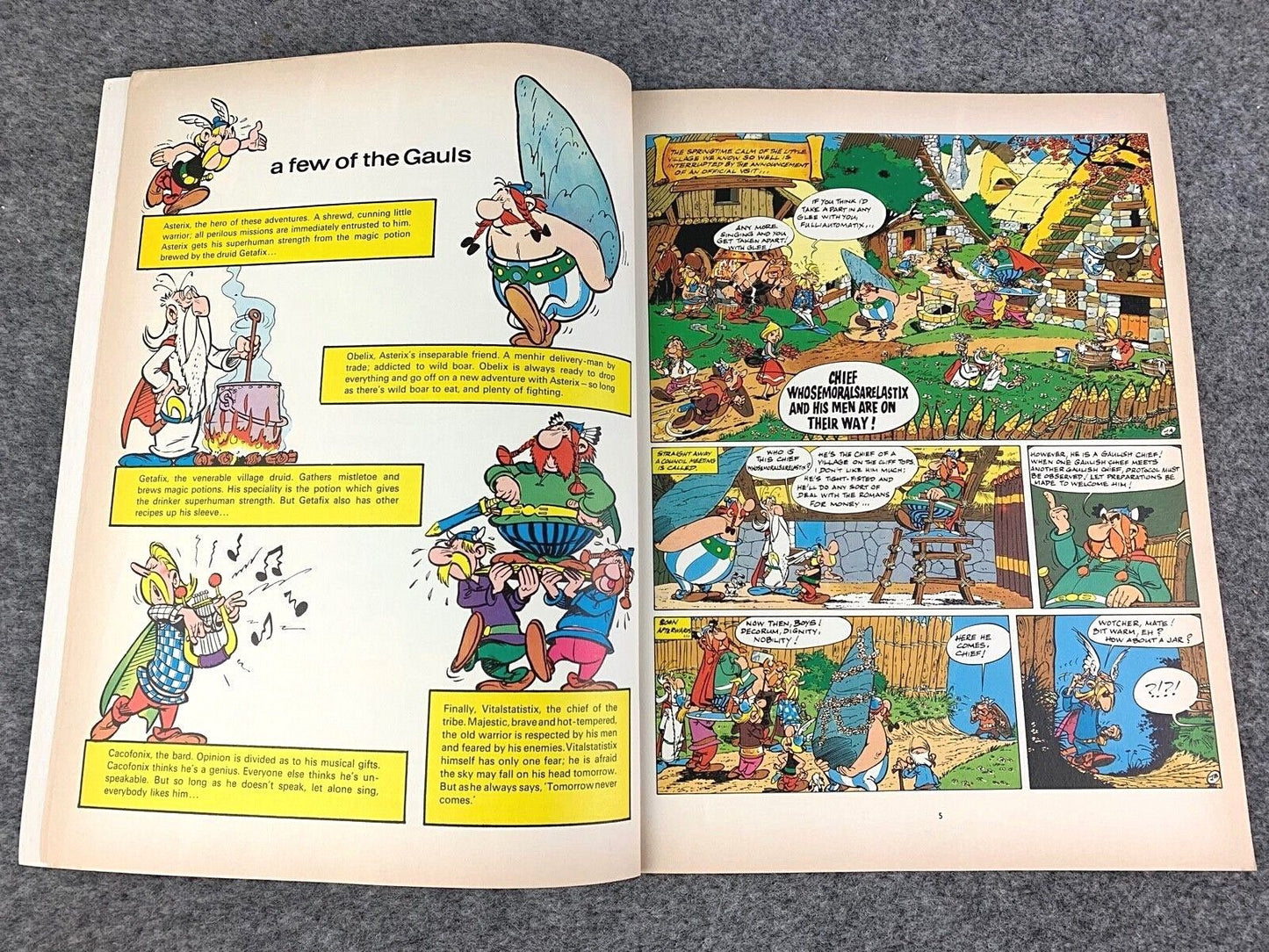 Asterix & the Cauldron - 1970/80s Hodder/Dargaud UK Edition Paperback Book Uderzo