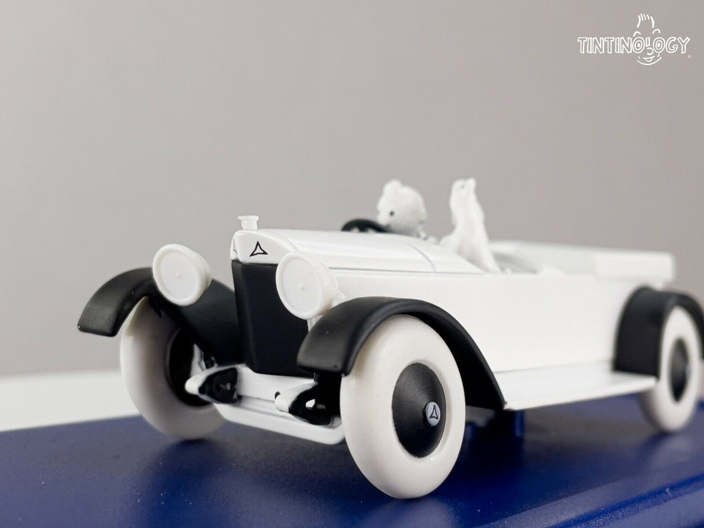 ATLAS TINTIN CAR # 50 Mercedes 15/70 Soviets Herge model car 1/43 Scale
