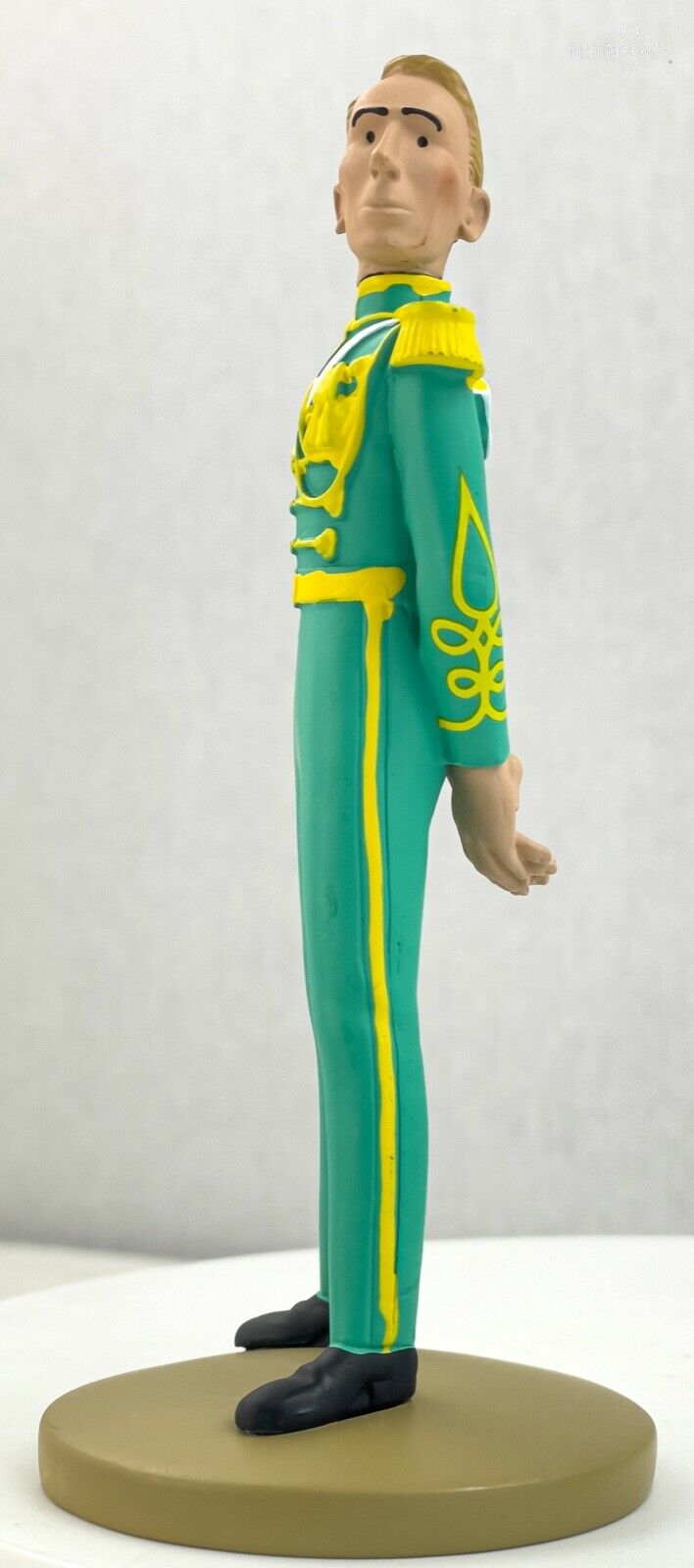 Tintin Figurines Officielle #111 Herge in Uniform: Ottokars Sceptre Resin Model