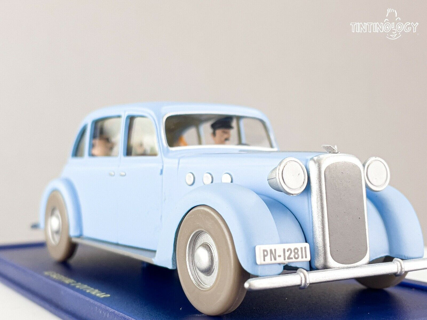 ATLAS TINTIN CAR # 27 Castafiores car Ottokar Herge model car 1/43 Scale Voiture