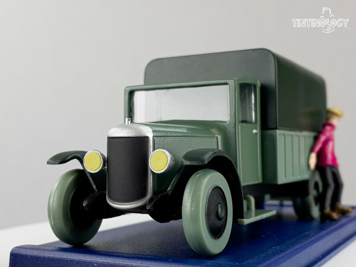 ATLAS TINTIN CAR # 53 Green Truck: Blue Lotus Herge model car 1/43 Scale Voiture