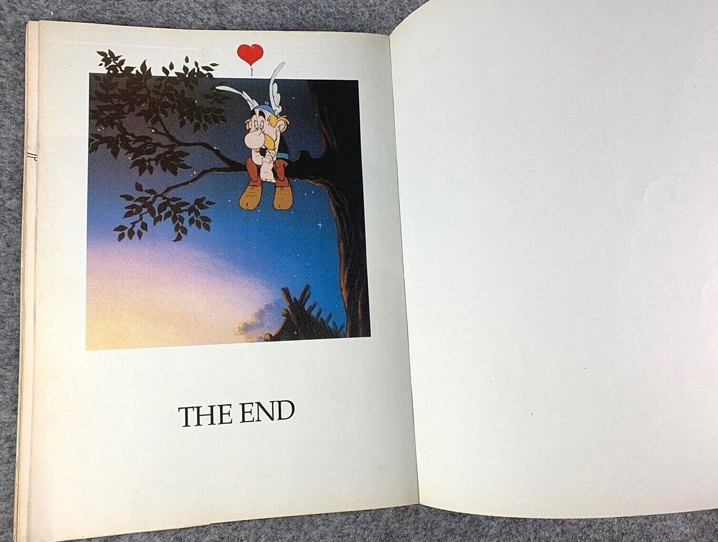 Asterix Versus Caesar - 1970/80s Hodder/Dargaud UK Edition Paperback Book Uderzo