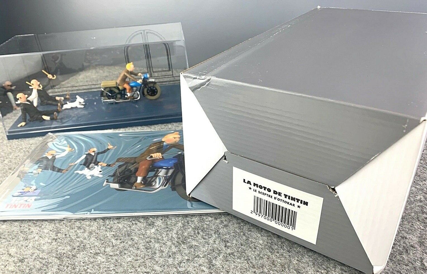 VOITURE TINTIN 1/24 29970 Thomsons & Motorbike: Ottokars Sceptre Hachette car #70