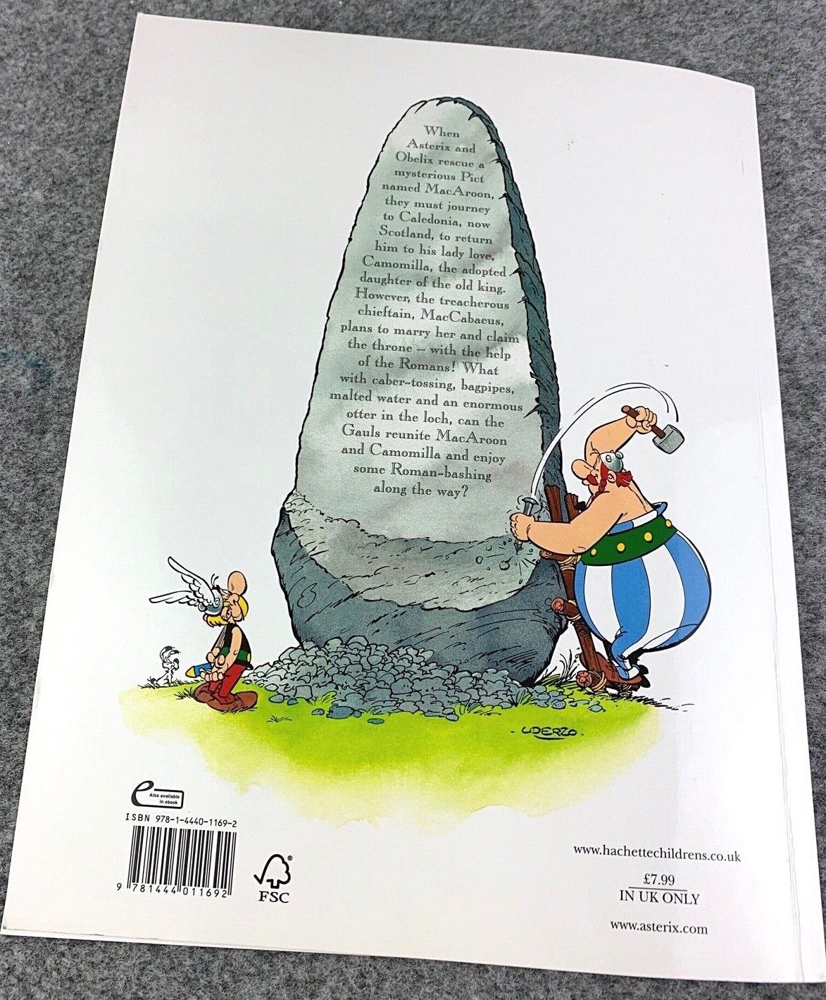 Asterix & the Picts - 2000s Orion/Sphere UK Edition Paperback Book EO Uderzo