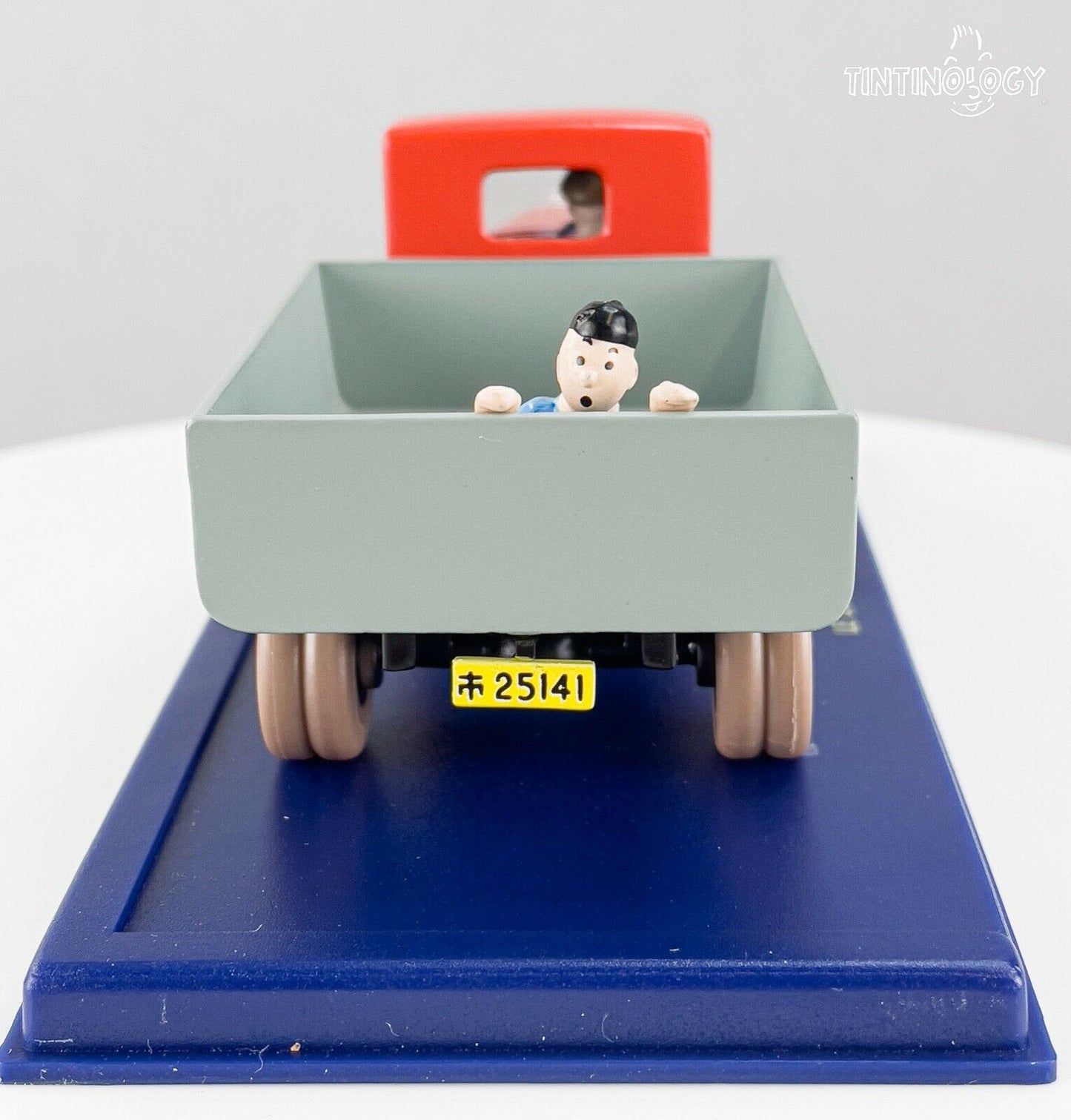 ATLAS TINTIN CAR # 36 Red Truck - Blue Lotus Herge model car 1/43 Scale