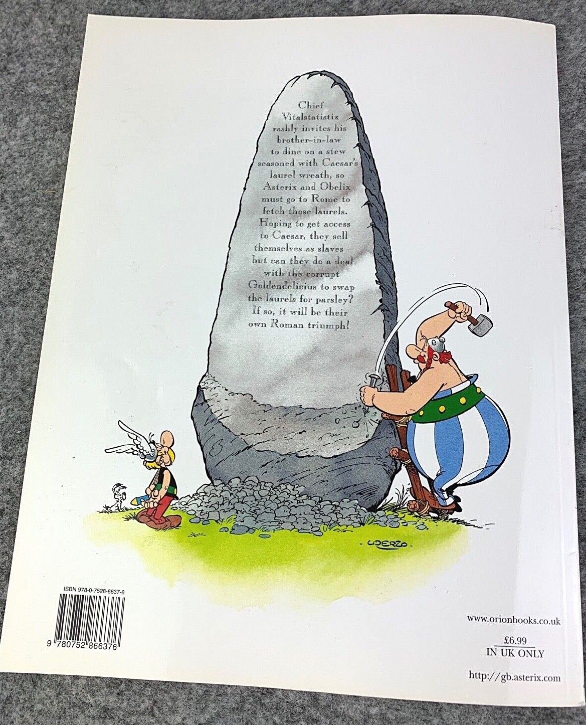 Asterix & Laurel Wreath - 2000s Orion/Sphere UK Edition Paperback Book EO Uderzo