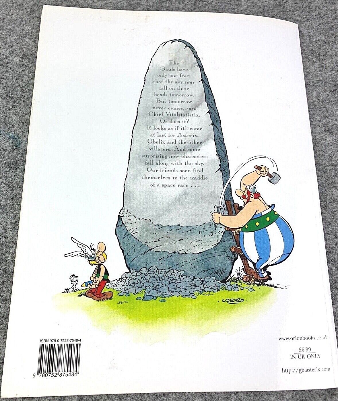 Asterix & the Falling Sky - 2000s Orion/Sphere UK Edition Paperback Book EO Uderzo