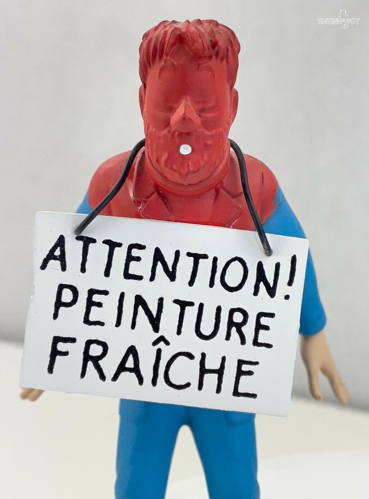 Tintin Figurines Officielle # 69 Haddock in Red Paint: Moon ML Resin Figure