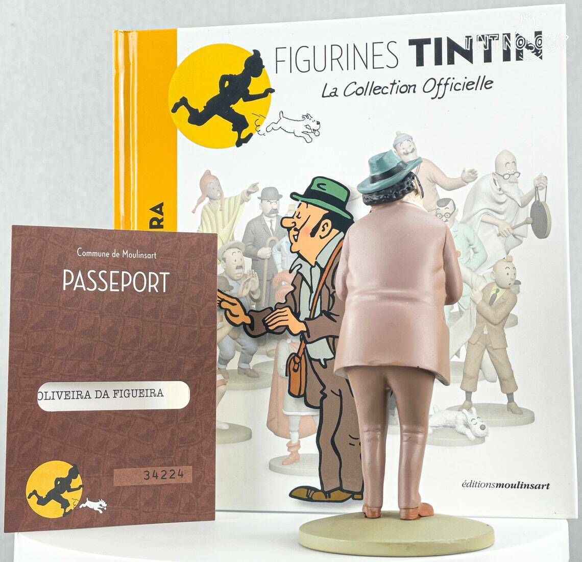 Tintin Figurines Officielle # 16 Oliveira Da Figuera model ML resin Figure