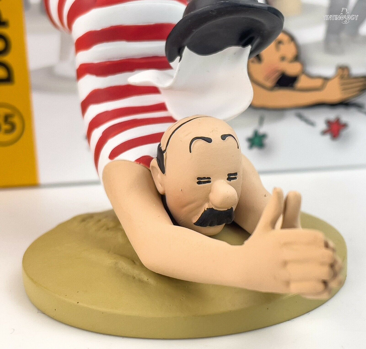 Tintin Figurines Officielle #55 Thomson Diving: Black Gold Herge Resin Figure