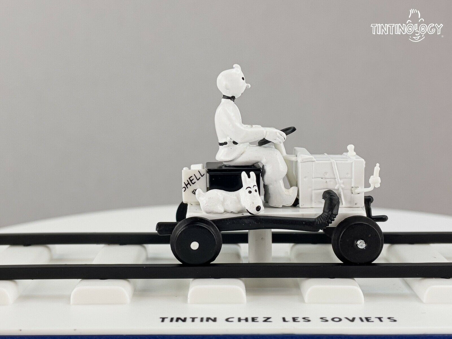 ATLAS TINTIN CAR # 64 La Draisine Land of Soviets Soviets Herge model car 1/43