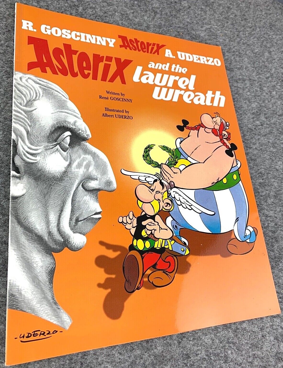Asterix & Laurel Wreath - 2000s Orion/Sphere UK Edition Paperback Book EO Uderzo