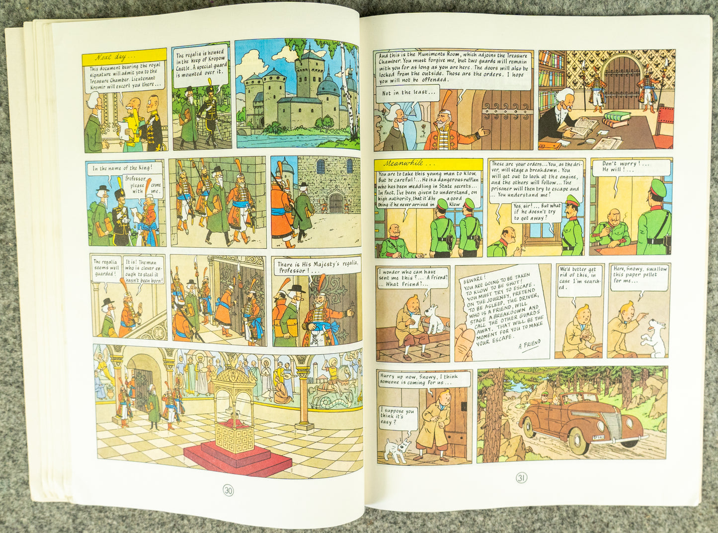 King Ottokars Skeptre - Tintin Magnet UK Paperback Edition Book 1980s