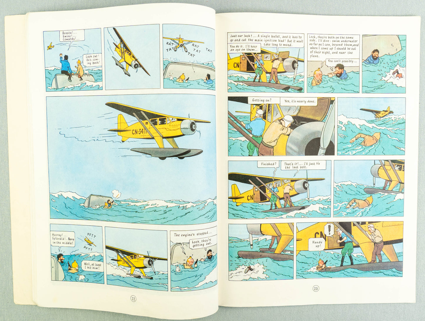 The Crab with the Golden Claws - Tintin Magnet UK Paperback Edition Book 1980s