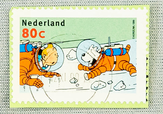 Tintin & Snowy Spacesuits Rare Belge Post/Moulinsart Tintin 1999 Postage Stamp