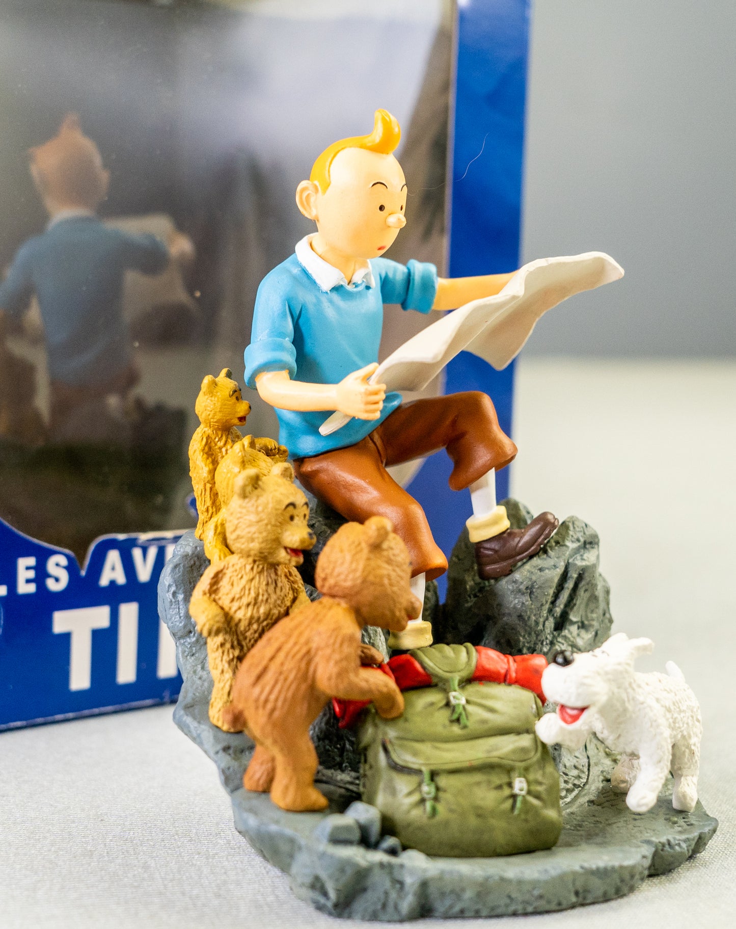 Tintin Snowy & Bear Cubs: Destination Moon Large Box Scene Figurine 10cm Model Coffret