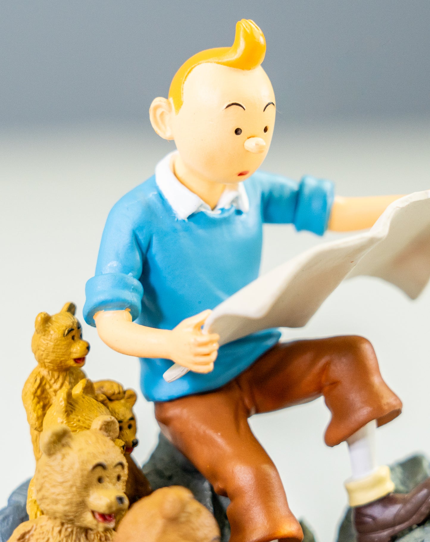 Tintin Snowy & Bear Cubs: Destination Moon Large Box Scene Figurine 10cm Model Coffret