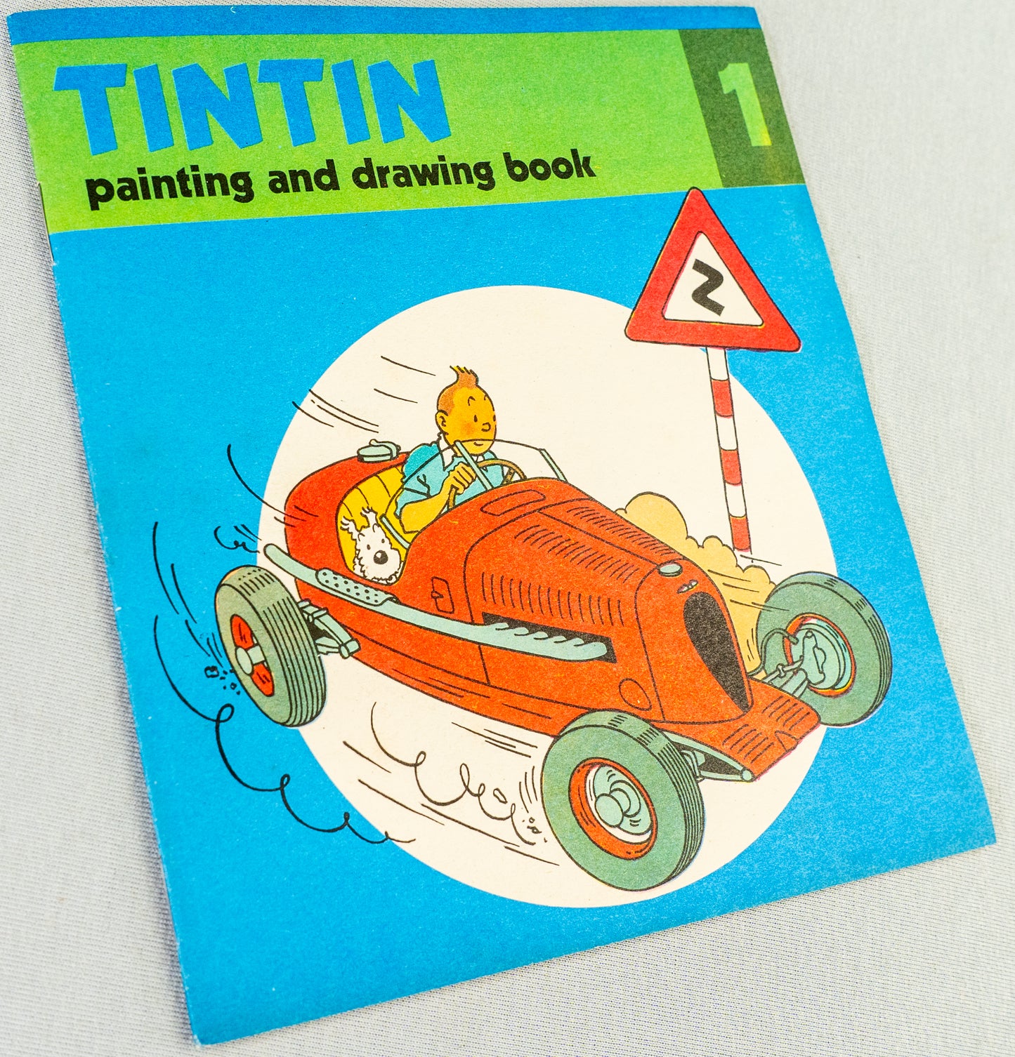 Volume 1 of 12 - Tintin Painting & Drawing Book Methuen 1977 1st Edition