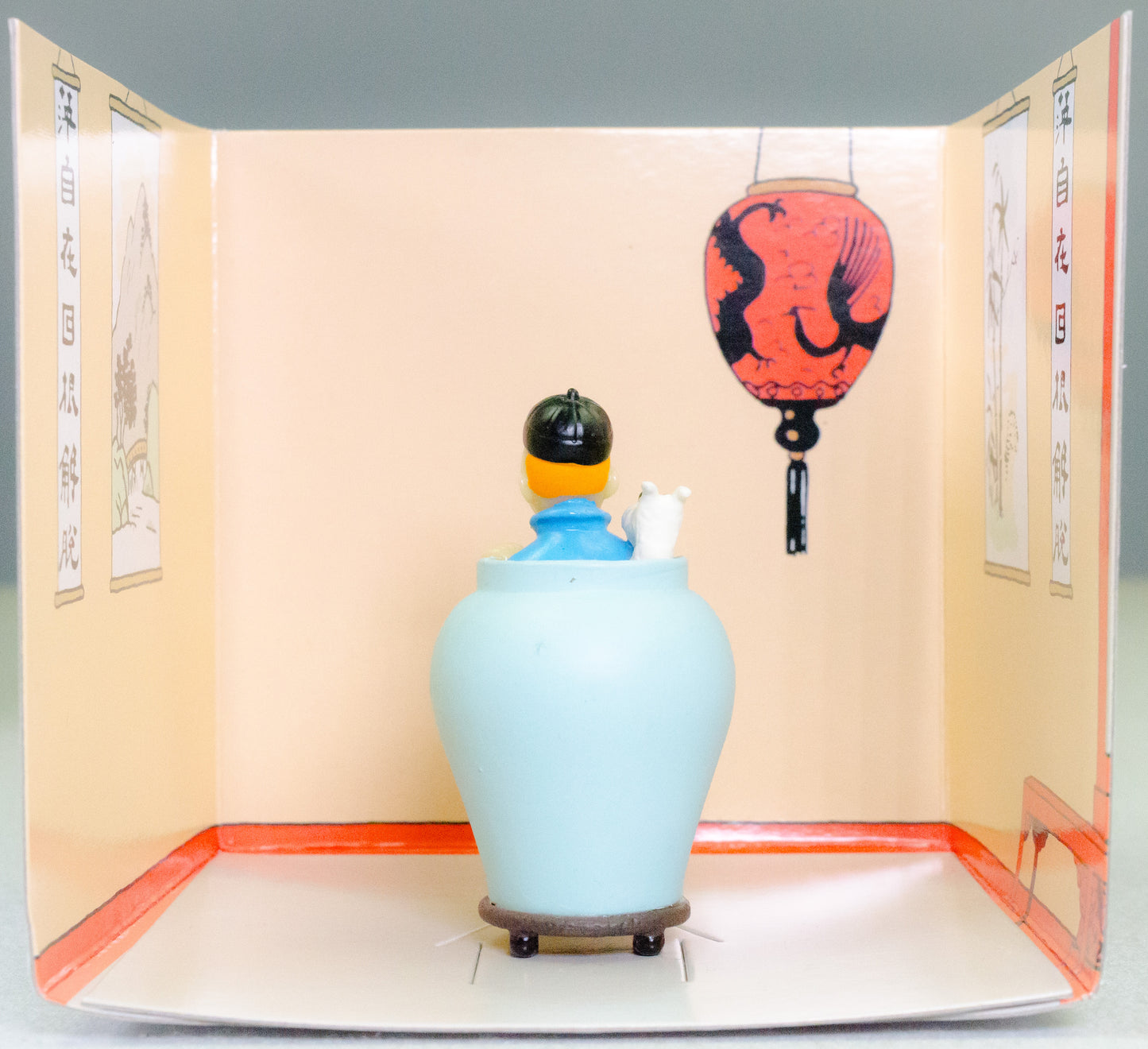 Tintin & Snowy in Chinese vase - Blue Lotus: Coffret/Box Scene Moulinsart Figurine 9cm Model