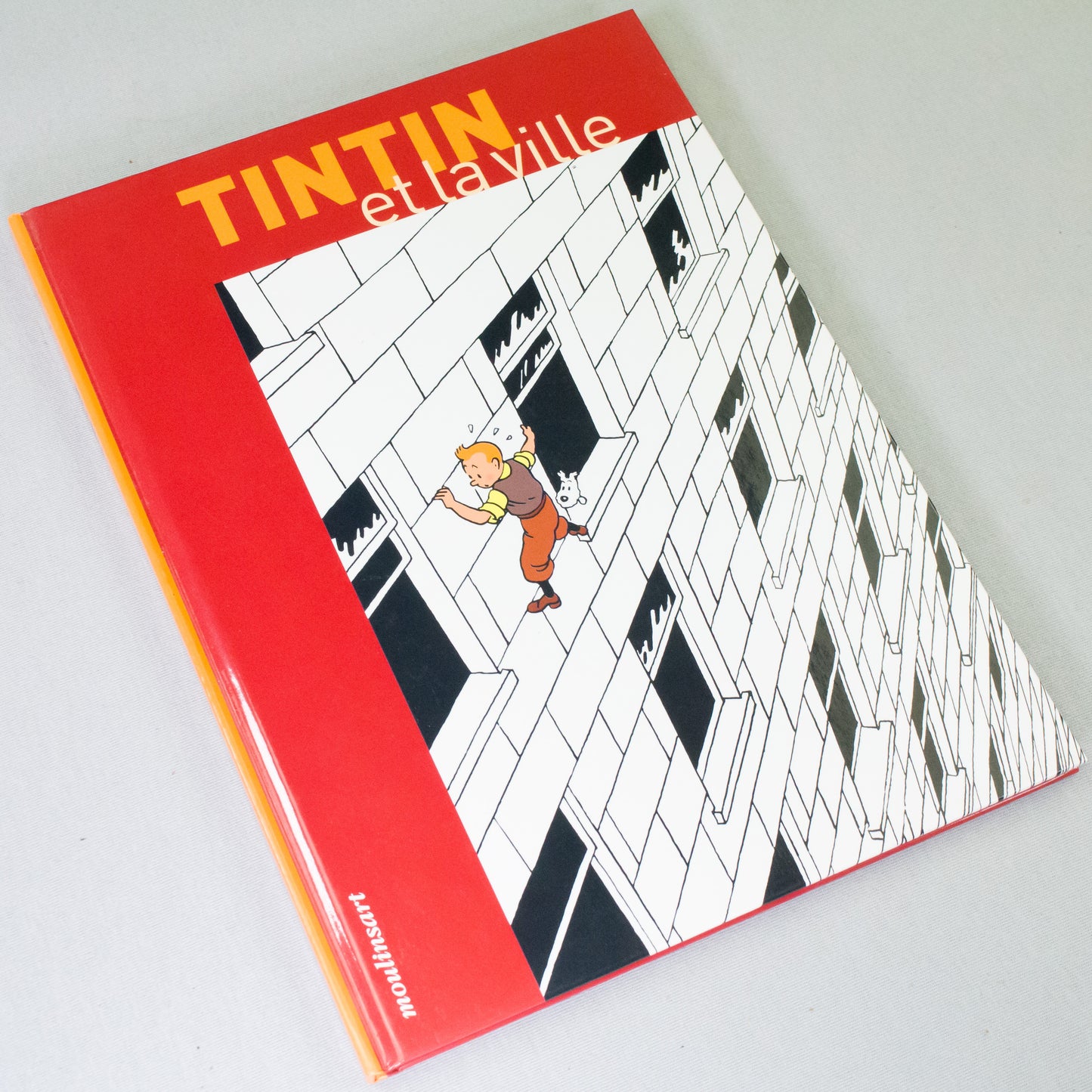 Tintin et la ville Book - 2004 French Hardback 1st Edition by Moulinsart
