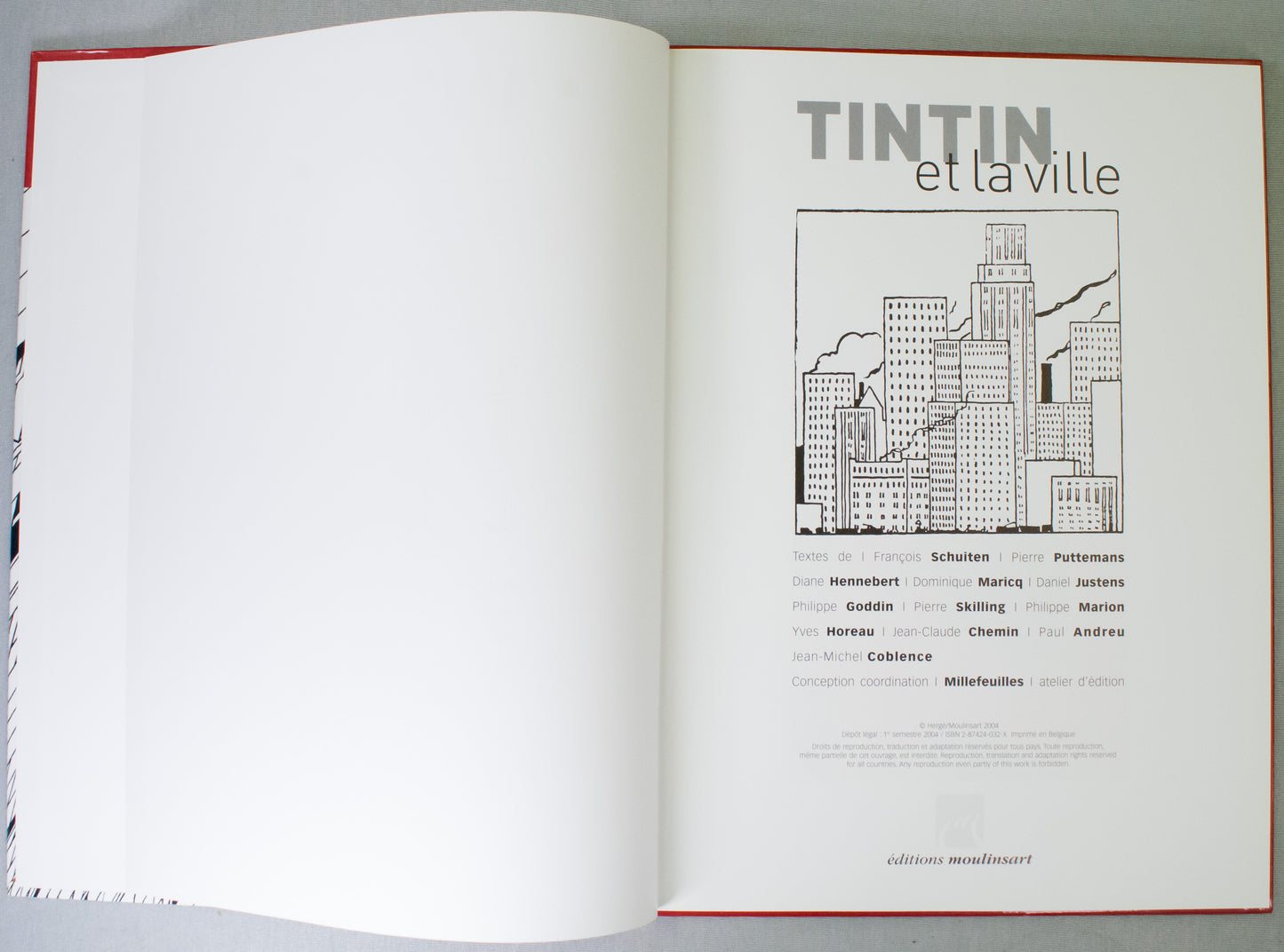 Tintin et la ville Book - 2004 French Hardback 1st Edition by Moulinsart