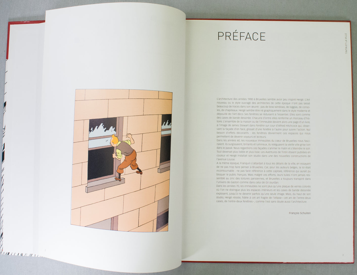 Tintin et la ville Book - 2004 French Hardback 1st Edition by Moulinsart