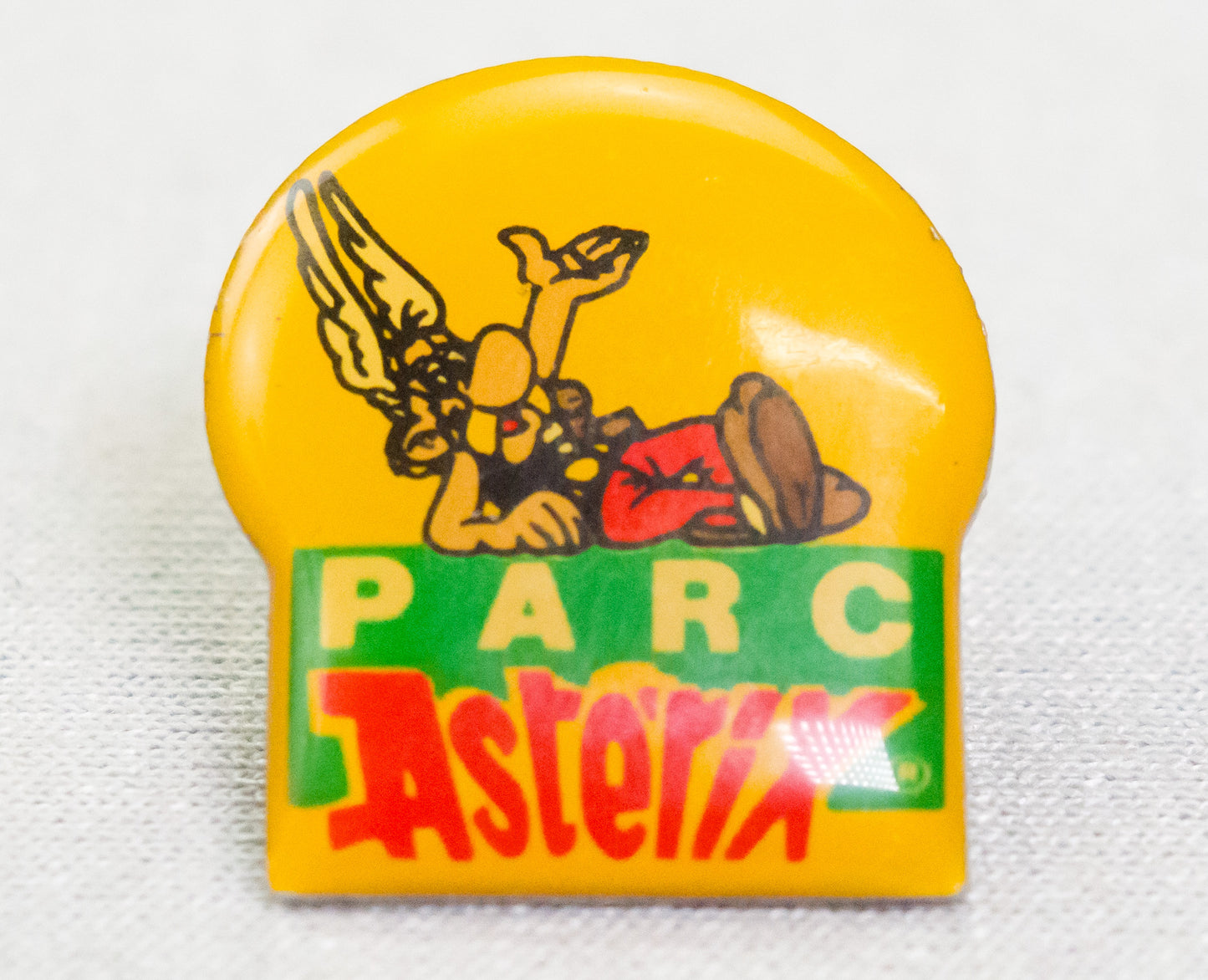 Asterix PARC Pin Badge - Vintage Goscinny Collectible Asterix & Obelix
