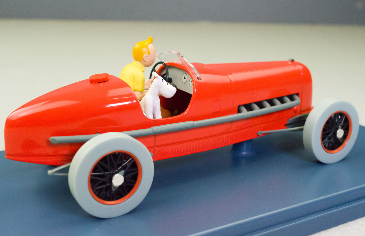 Hachette Tintin 1/24 Car #01 Le Bolide Rouge - Cigars of the Pharaoh Herge Vouiture Figure