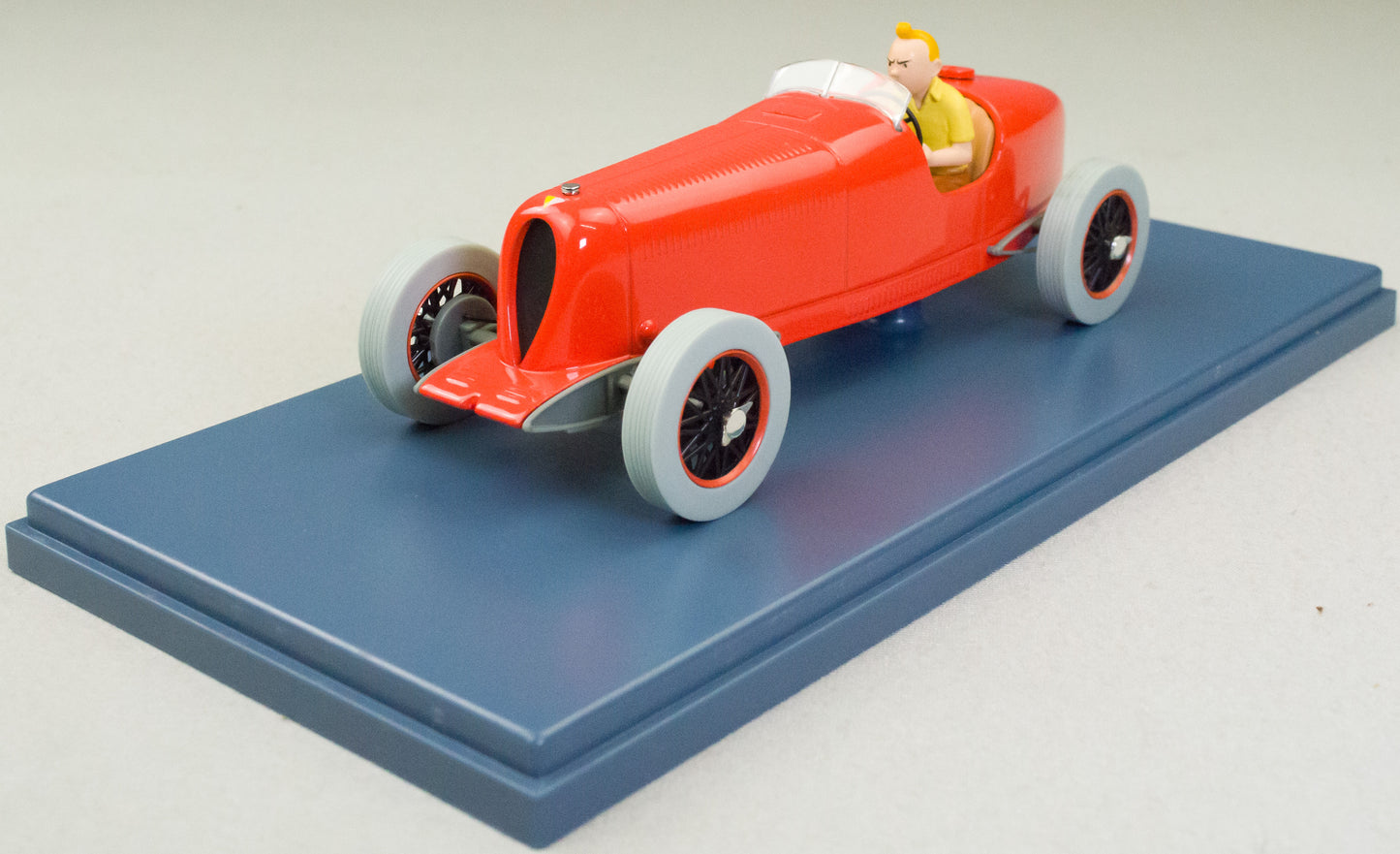 Hachette Tintin 1/24 Car #01 Le Bolide Rouge - Cigars of the Pharaoh Herge Vouiture Figure