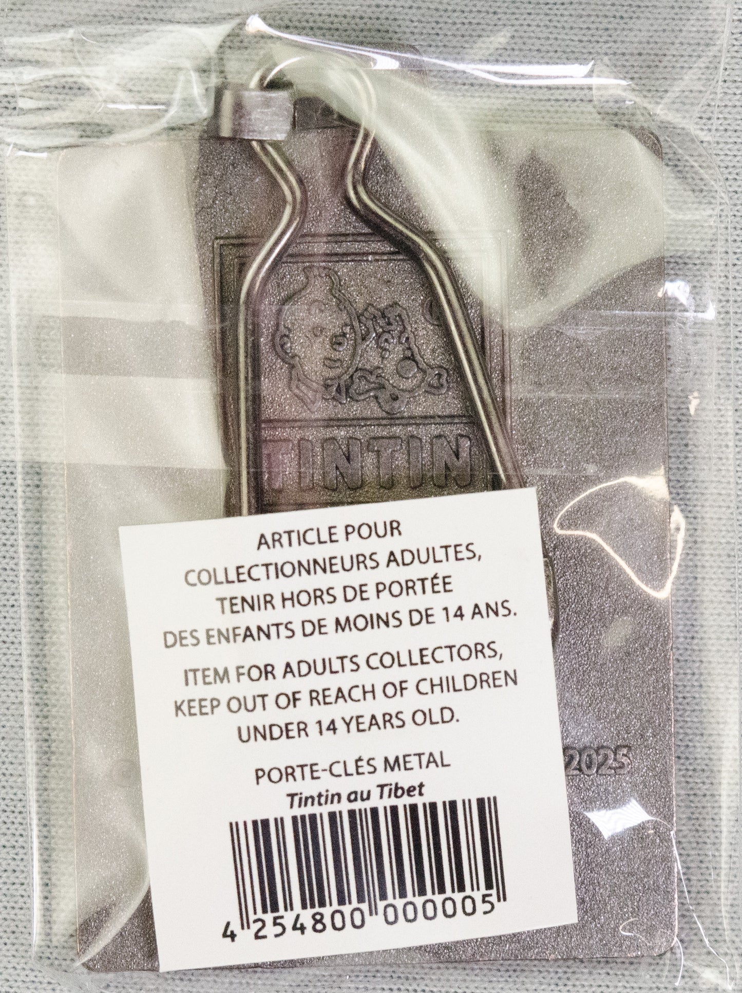 Moulinsart Tintin Title Cover Keyring 42548 - Tintin in Tibet Metal