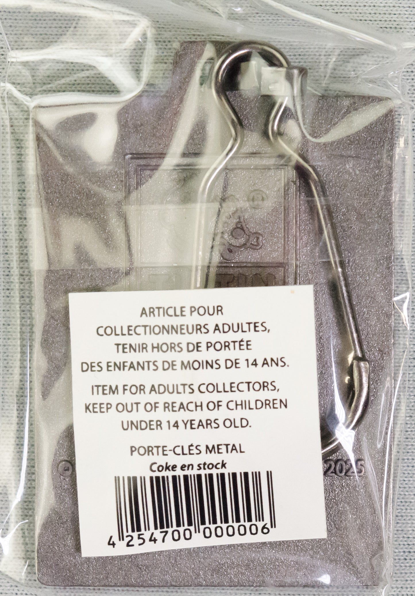 Moulinsart Tintin Title Cover Keyring 42547 - The Red Sea Sharks Metal