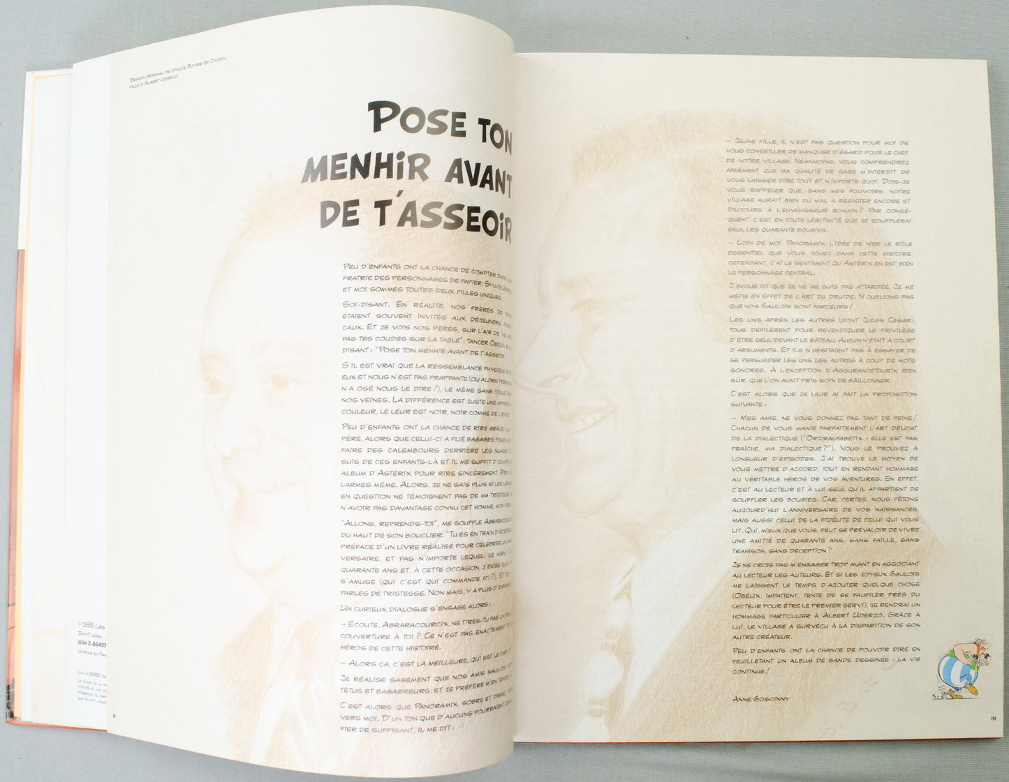 Le Livre d'Asterix Le Gavlois Book - 1999 French 1st Edition HB Les Editions Rene Andrieu