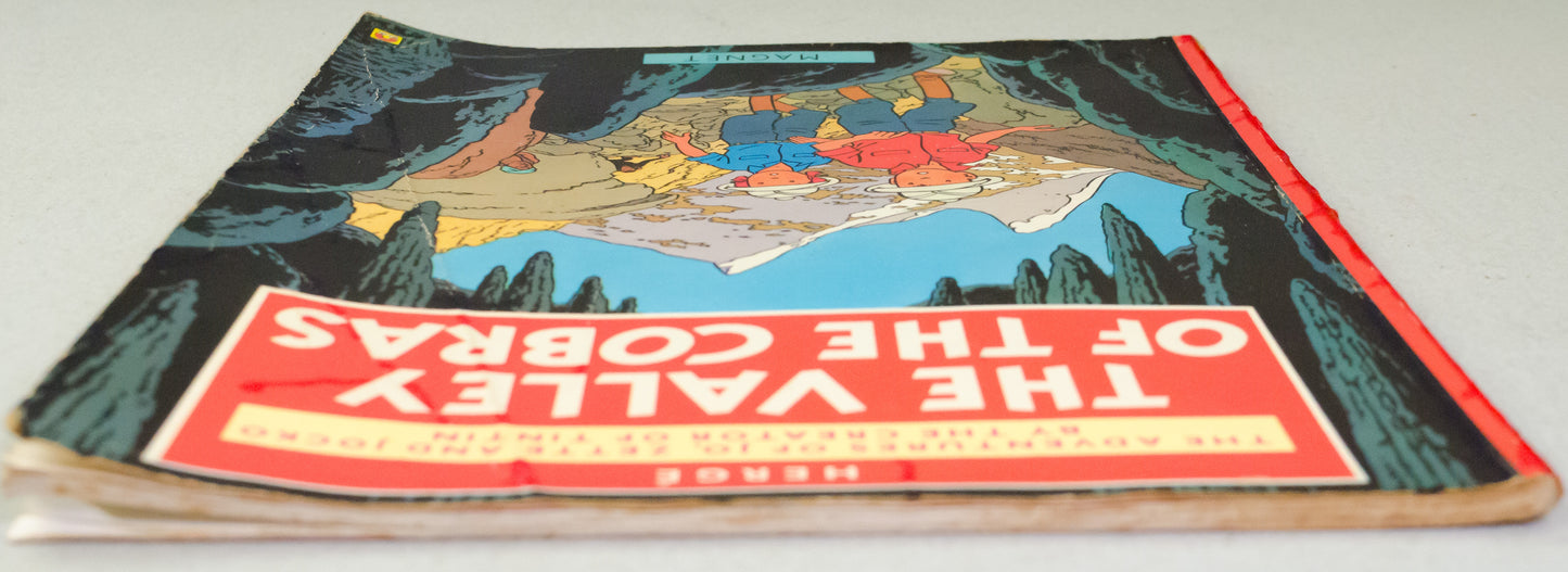 Jo, Zette and Jocko Vally of the Cobras - Magnet 1986 UK Paperback Edition DEFECTS