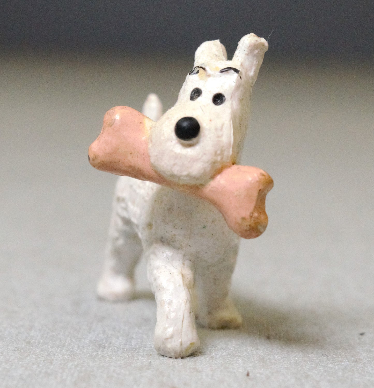 Snowy & Red Bone: Vintage 1980s 3.5cm Figure from the Bully Collection
