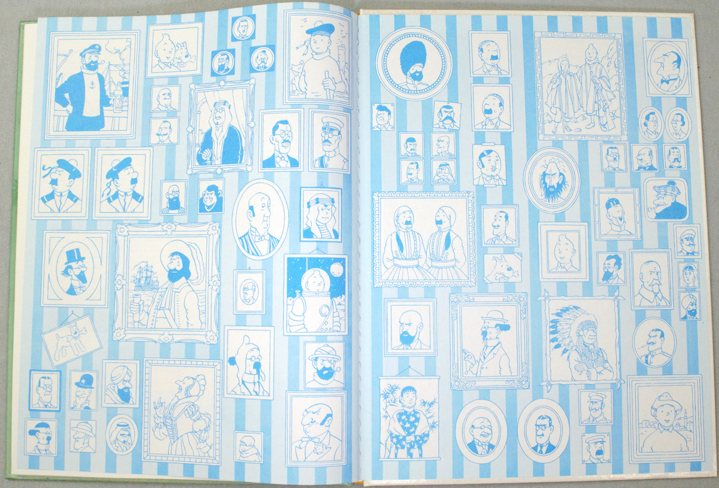 Tintin Les 7 Boules de Cristal Comic Book - 1975 Casterman Hardback French Edition Herge
