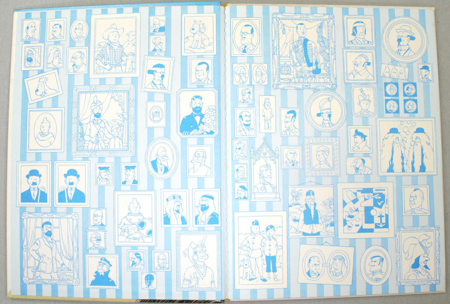 Tintin Objectif Lune Comic Book - Casterman 1981 French Hardback Edition Herge