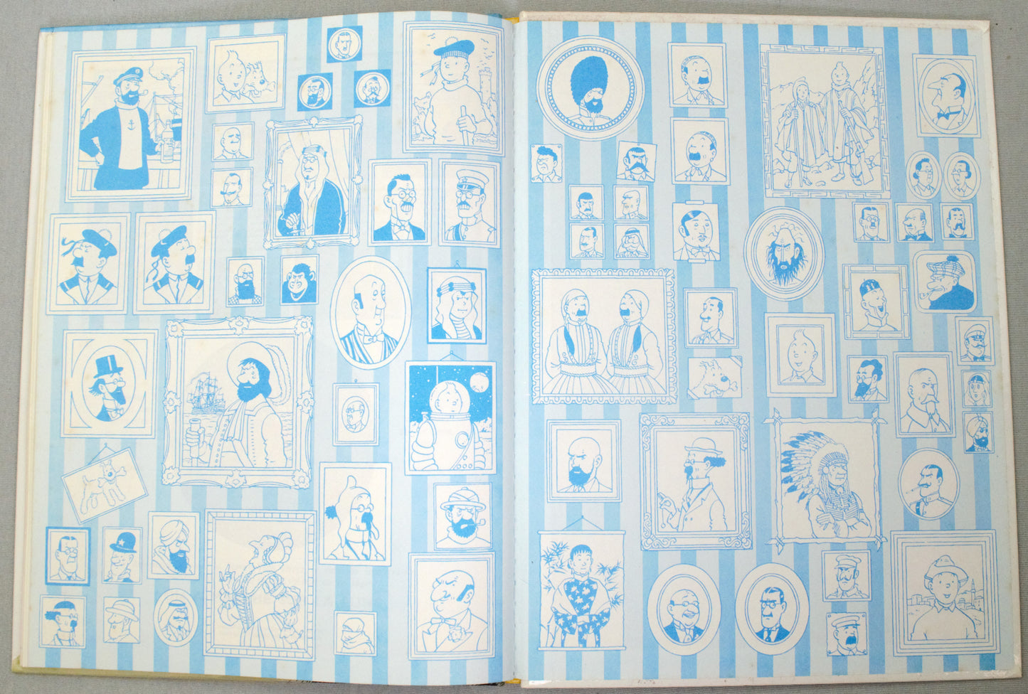Tintin Objectif Lune Comic Book - Casterman 1981 French Hardback Edition Herge