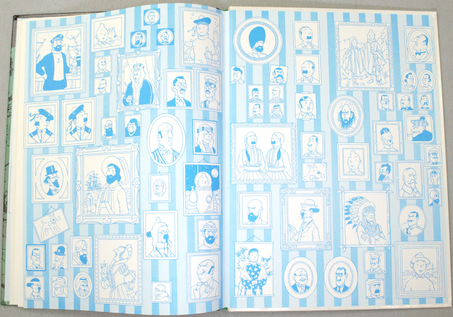 Tintin On a Marche sur la Lune Comic Book - Casterman 1982 French Hardback Edition Herge