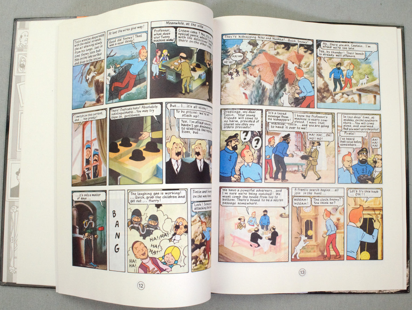 Tintin & the Lake of Sharks Early Vintage Comic Book - Methuen UK 1985 Edition HB Herge