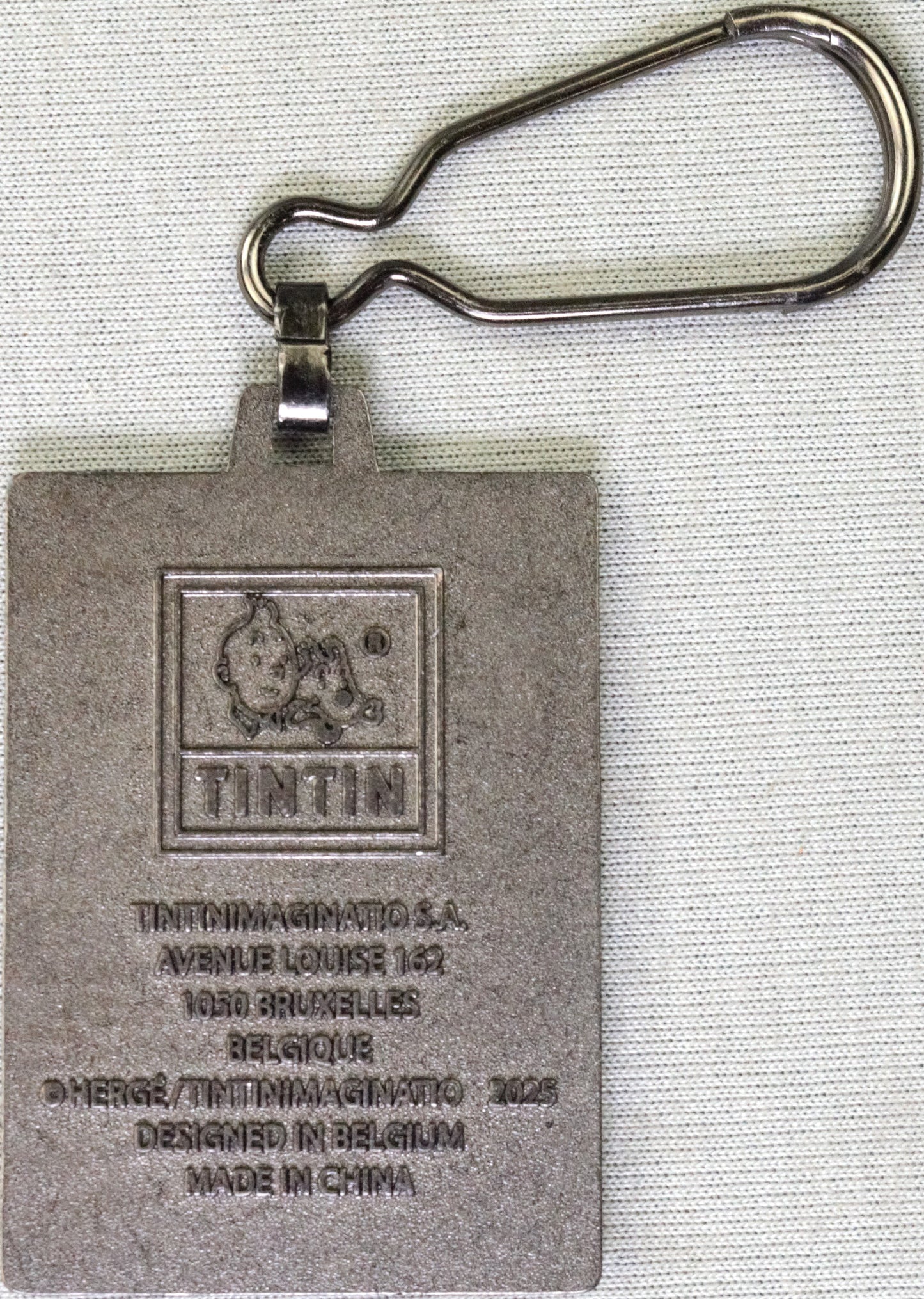 Moulinsart Tintin Title Cover Keyring 42526 -  Le Lotus Bleu Colourised Metal