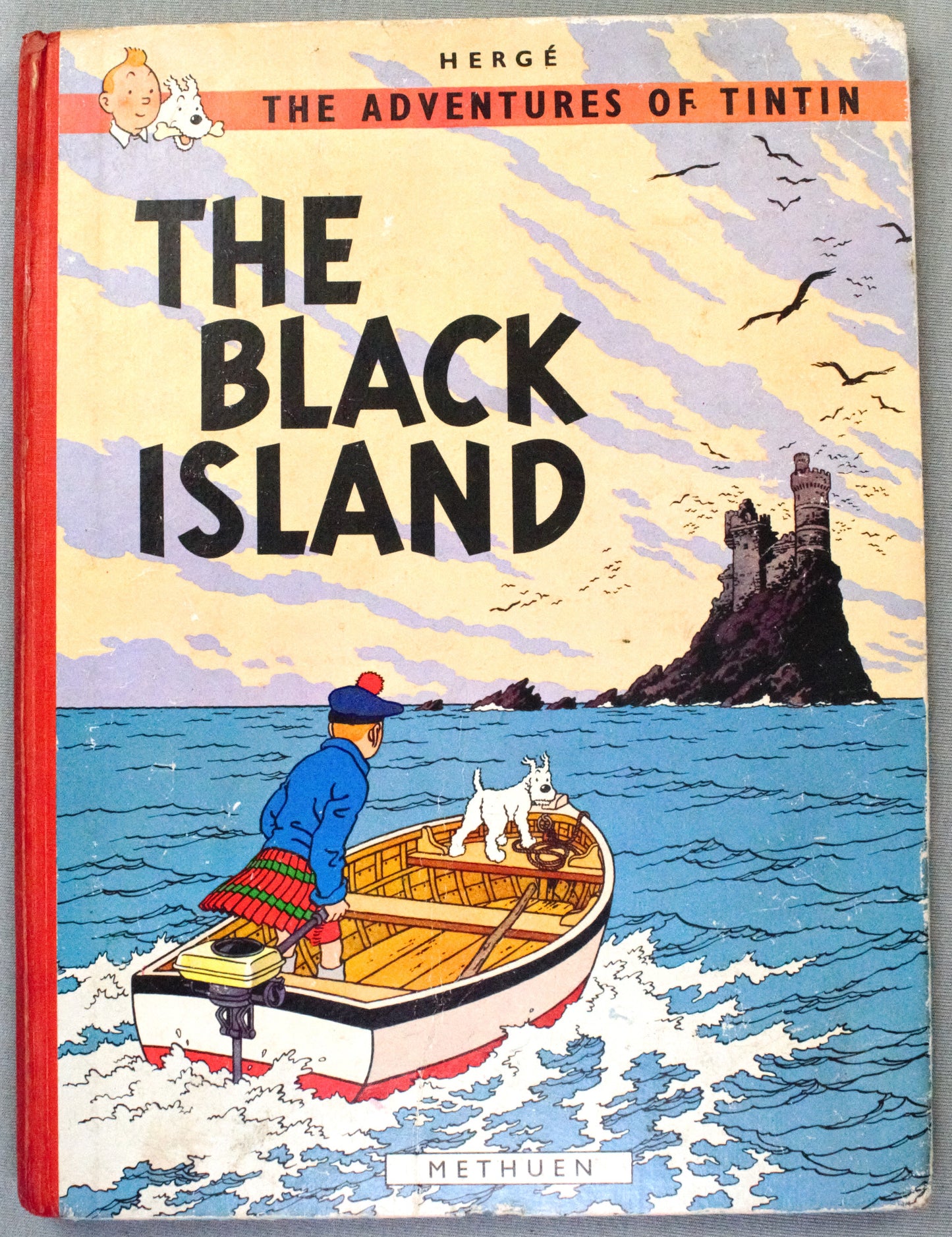 The Black Island: Methuen 1966 UK 1st Edition Hardback Tintin book by Herge EO