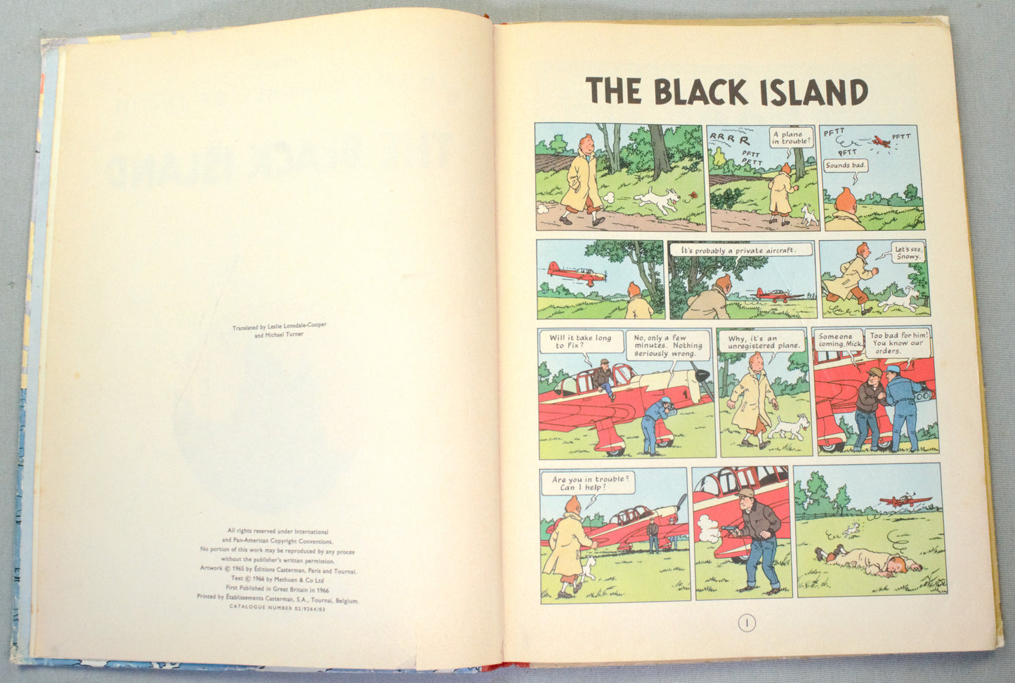 The Black Island: Methuen 1966 UK 1st Edition Hardback Tintin book by Herge EO