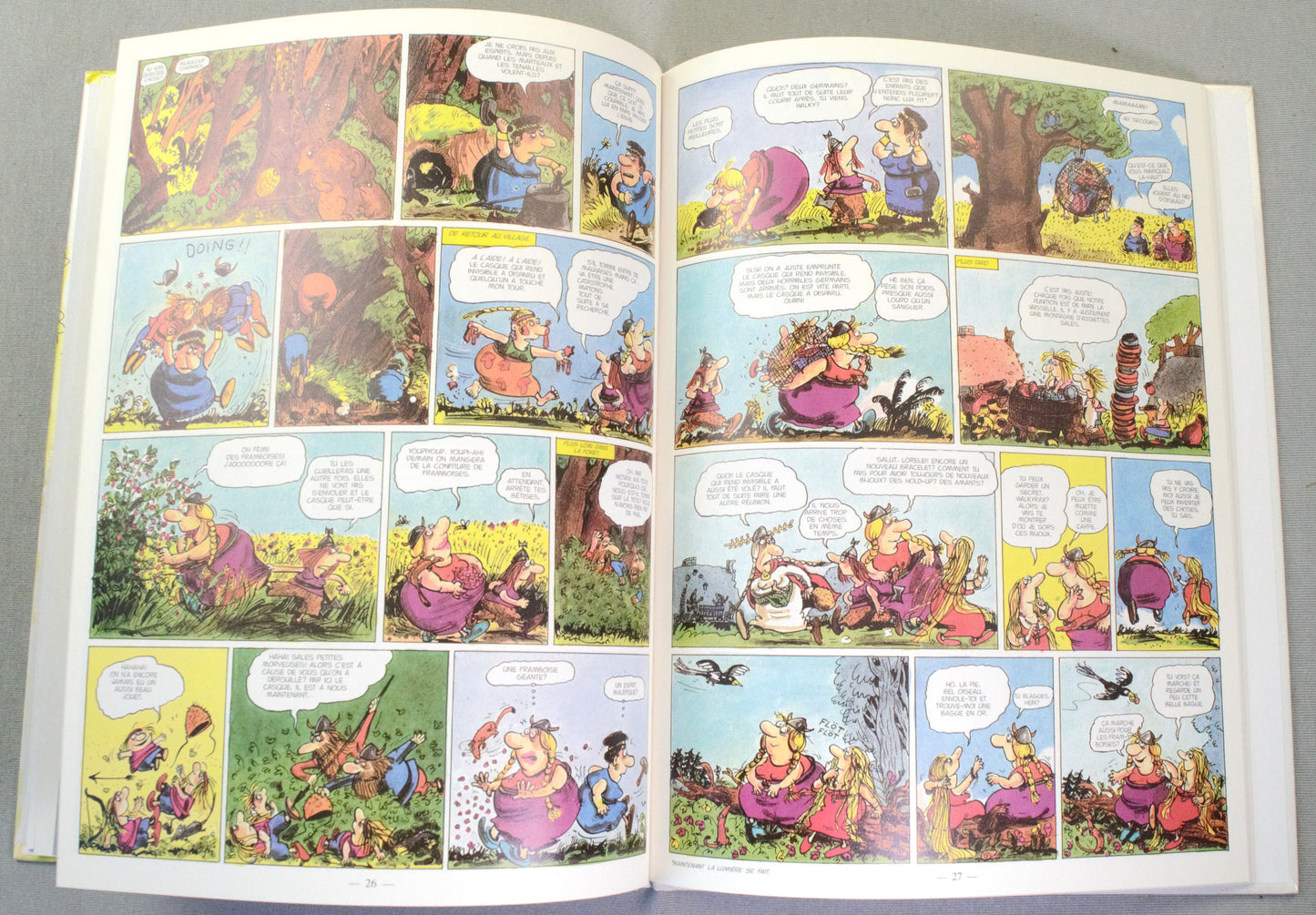 Parodie Feminax & Walkyrax Comic Book - Hardback Arboris 1994 French Edition