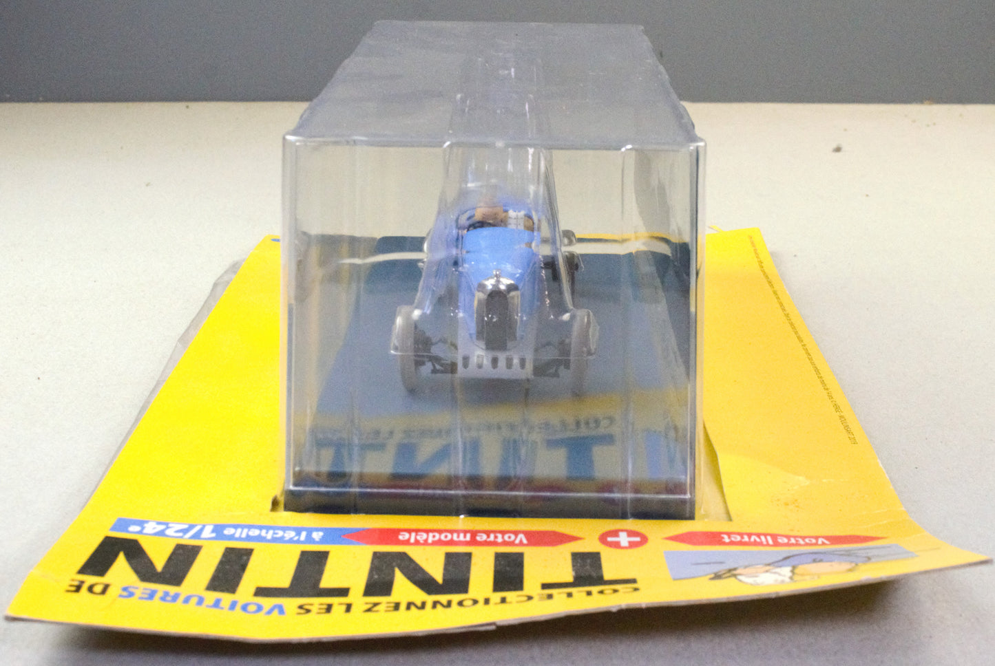HACHETTE TINTIN 1/24 29909 Blue Amilcar: Land of Soviets Hachette Model #9
