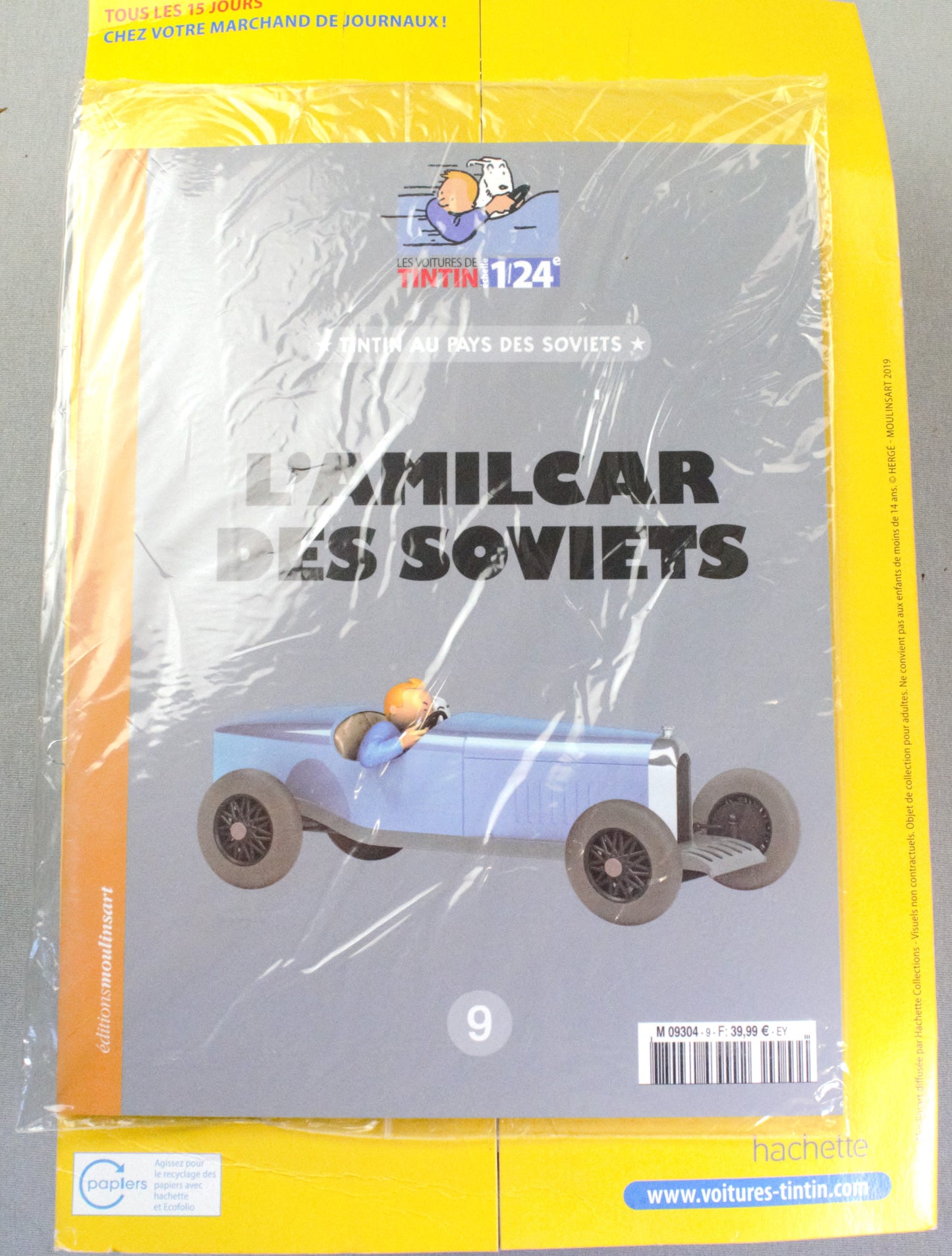 HACHETTE TINTIN 1/24 29909 Blue Amilcar: Land of Soviets Hachette Model #9