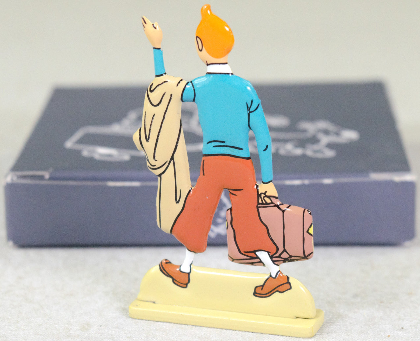 Archives Tintin 2D Metal Figurine: Traveller with Globetrotter Moulinsart Archives Figure/Model